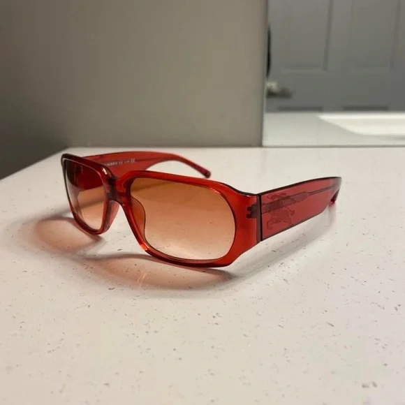 Burberry | Accessories | Vintage 9s Burberry Red Square  display picture 3